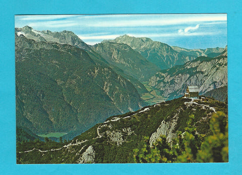 AK Peter-Wiechenthaler-Hütte gegen Leoganger und Loferer Steinberge. ÖAV Sektion Saalfelden.