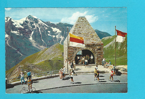 AK Grossglockner Hochalpenstrasse. Gedenkzeichen am Fuschertörl.