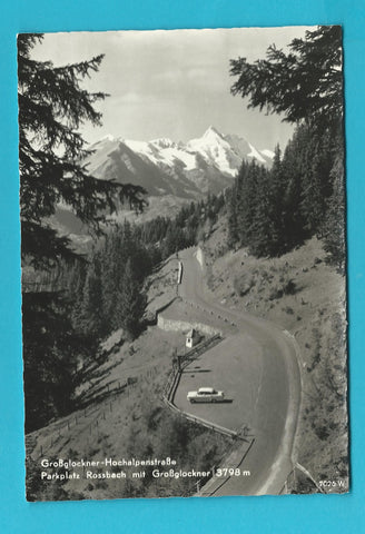 AK Großglockner-Hochalpenstraße. Parkplatz Rossbach mit Großglockner.