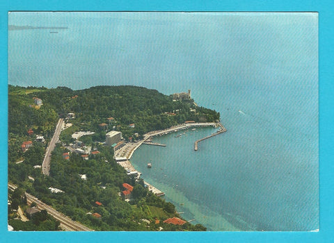 AK Riviera di Trieste. La baia di Grignano con il Castello di Miramare.