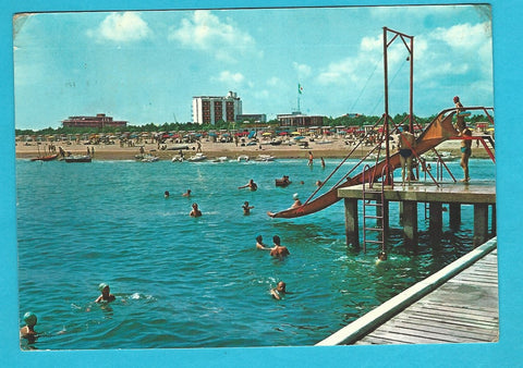 AK Lignano Pineta. Scivoli sul pontile.